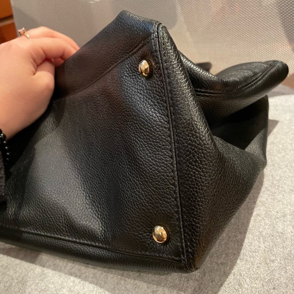 Chanel cerf tote black with gold hardware - Picture 4 of 14